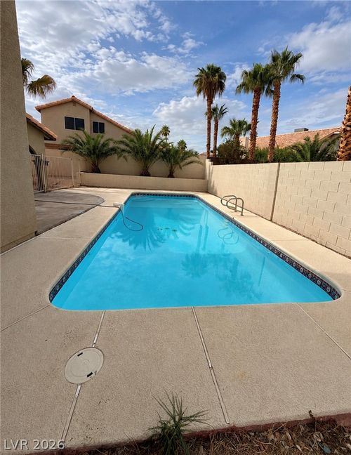 909 Sparrow Court, Henderson, NV, 89014 | Card Image