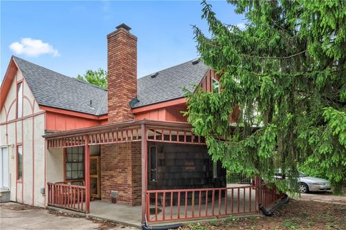 803 E College St, Independence, MO, 64050-3167 | Card Image