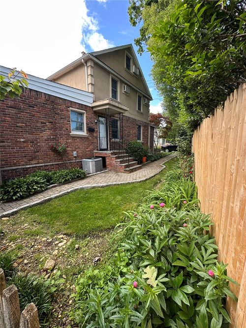 fl-2nd-36 Harding Ave, Roslyn Heights, NY, 11577-2003 | Card Image
