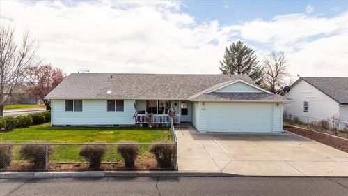 1122 Ne Manzanita St, Prineville, OR, 97754-9170 | Card Image