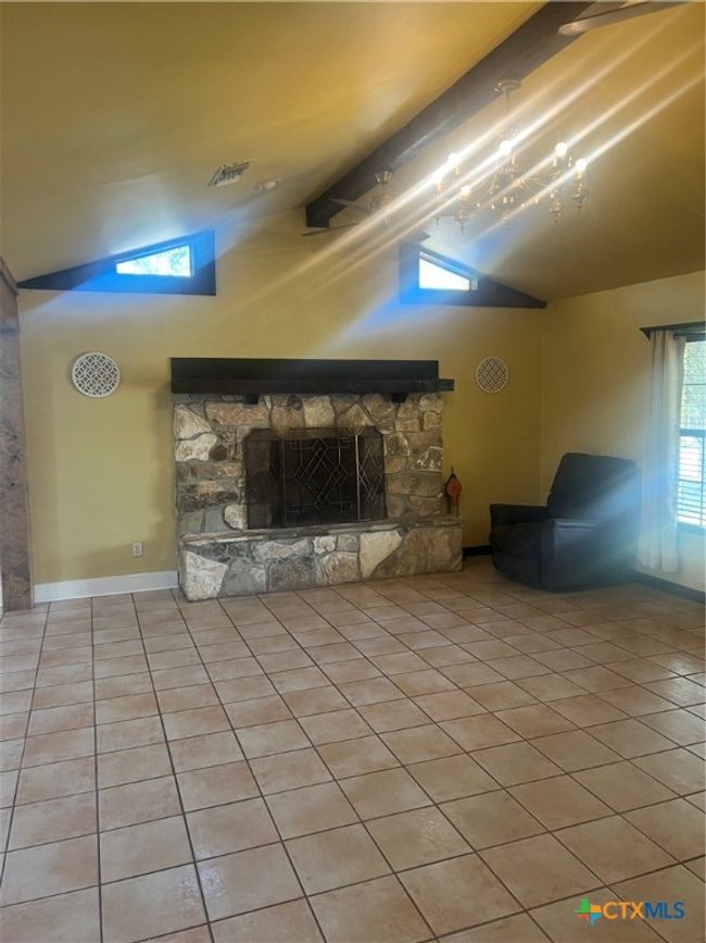 1102 Crockett, House other with 4 bedrooms, 3 bathrooms and null parking in Cotulla TX | Image 15