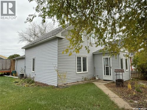 109 2nd St W, Spiritwood, SK, S0J2M0 | Card Image