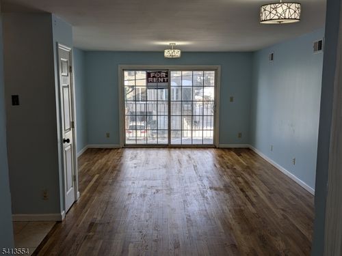 apt-1-21 Hecker St, Newark, NJ, 07103-4008 | Card Image