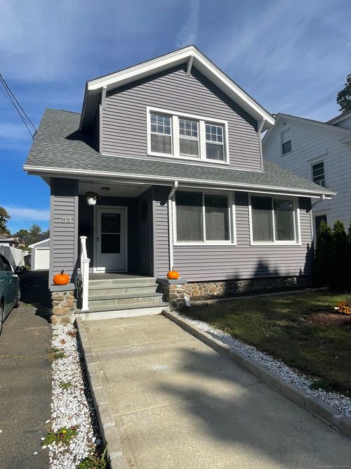 33 Mather St, Hamden, CT, 06517-2405 | Card Image