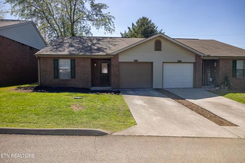 130 Hawthorne Oaks Way, Powell, TN, 37849-5456 | Card Image