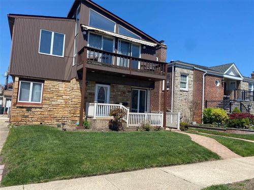 lower-425 E Penn St, Long Beach, NY, 11561-4439 | Card Image