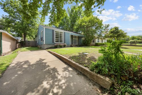 3829 Byers Ave, Fort Worth, TX, 76107-4536 | Card Image