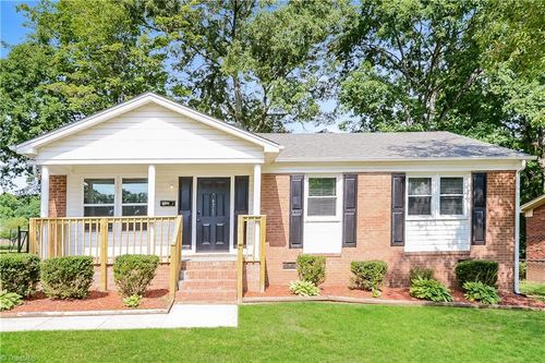 4240 Cody Dr, Winston Salem, NC, 27105-2615 | Card Image