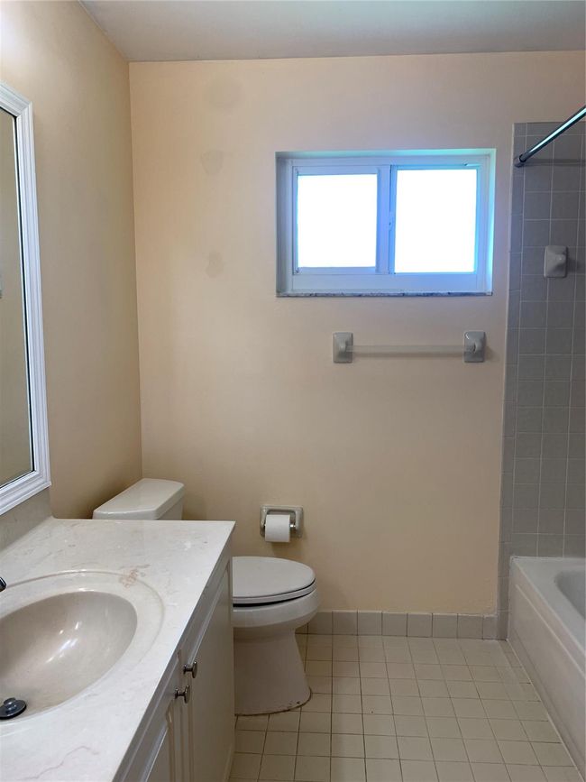 9840 Nw 28 Th Ct, House other with 4 bedrooms, 2 bathrooms and null parking in Coral Springs FL | Image 27