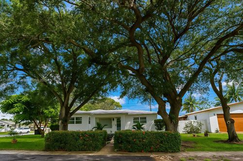 327 Se 2nd Ave, Dania Beach, FL, 33004-4152 | Card Image