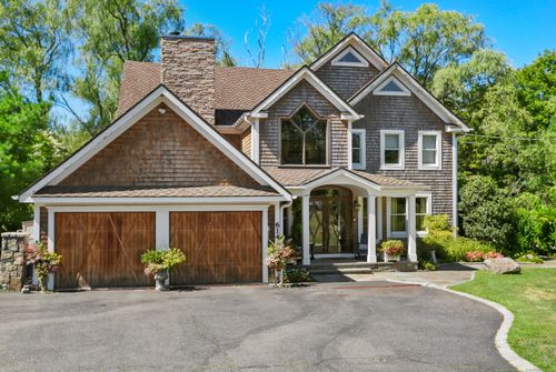 6141 Main St, Trumbull, CT, 06611-2435 | Card Image