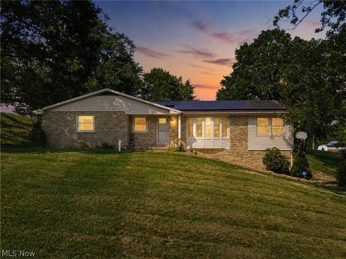 1700 Deerwood Cir Se, East Sparta, OH, 44626-9564 | Card Image