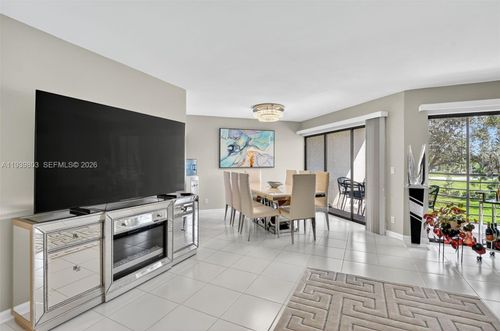 apt-207-5901 Camino Del Sol, Boca Raton, FL, 33433-6525 | Card Image