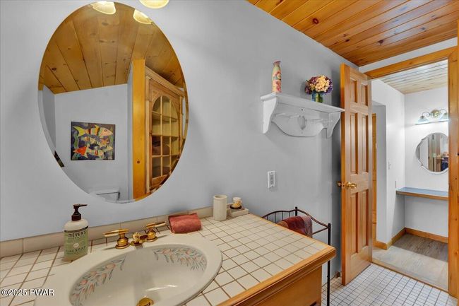 Bathroom | Image 53
