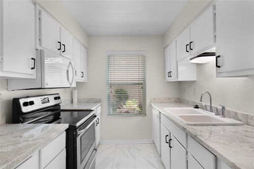 apt-192-1701 Upland Dr, Houston, TX, 77043-3531 | Card Image