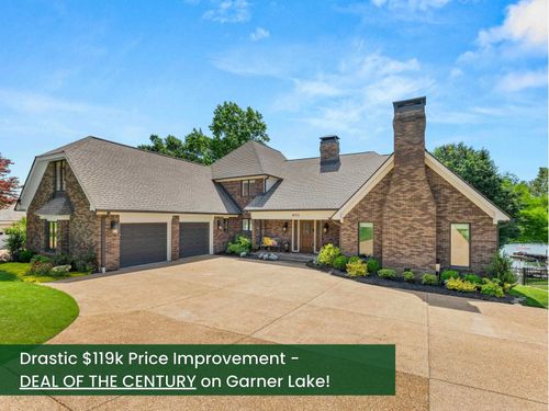 9711 Pine Point Dr, Lakeland, TN, 38002-8409 | Card Image