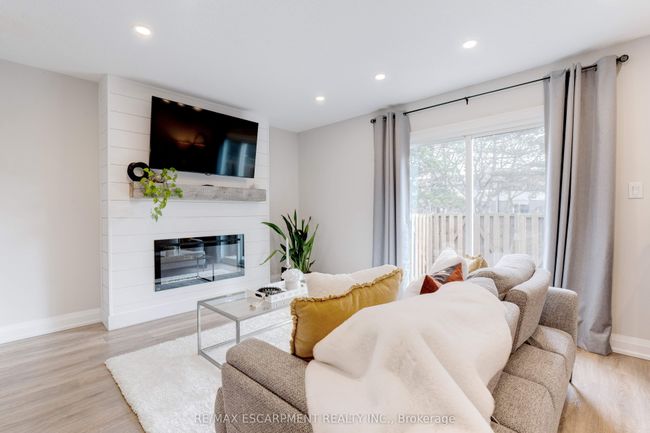 53 - 1115 Paramount Dr, Condo with 3 bedrooms, 2 bathrooms and 1 parking in Stoney Creek ON | Image 10