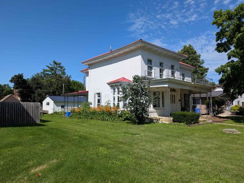 120 5th Ave E, Cresco, IA, 52136-1310 | Card Image