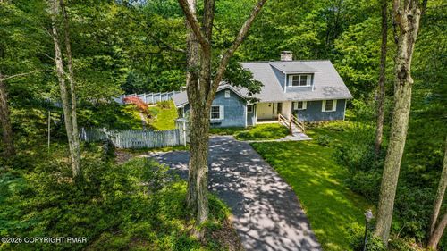 384 Devils Hole Rd, Cresco, PA, 18326-7152 | Card Image
