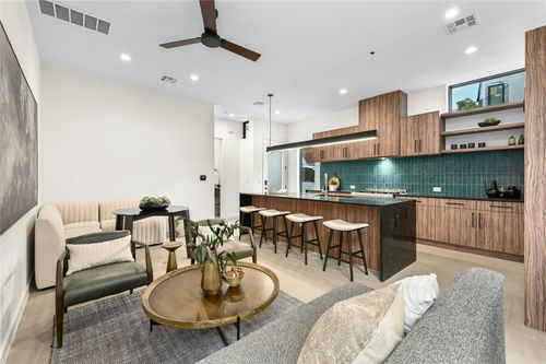 unit-6-219 Lessin Ln, Austin, TX, 78704-7130 | Card Image