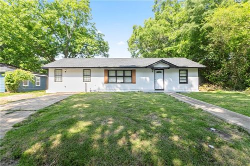 805 Pamela Dr, Griffin, GA, 30224-4736 | Card Image