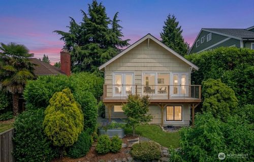 4732 45th Ave Sw, Seattle, WA, 98116-4404 | Card Image