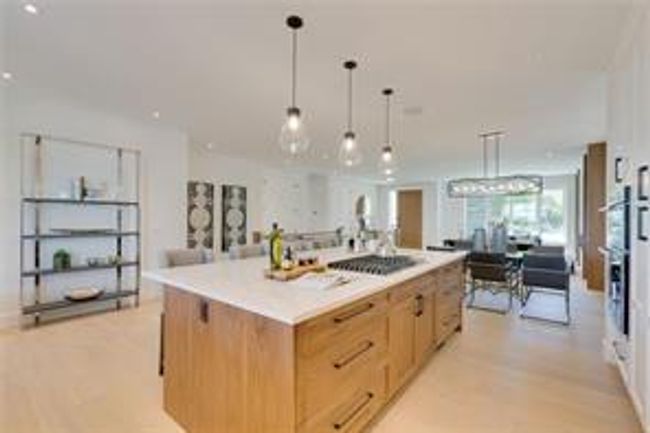 5120 Nesbitt Rd Nw, House detached with 6 bedrooms, 3 bathrooms and 7 parking in Calgary AB | Image 5