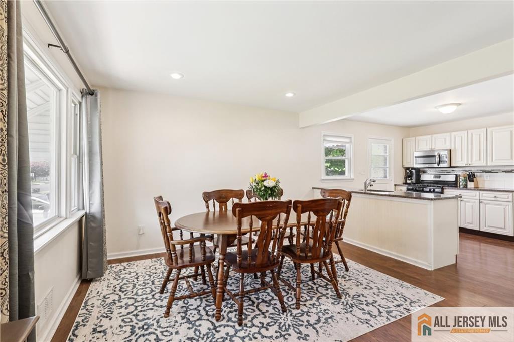 Residential in Hamilton 4