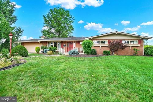 2901 Sunset Dr, DALLASTOWN, PA, 17313-9524 | Card Image