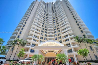 612 - 888 Brickell Key Dr, Condo with 2 bedrooms, 2 bathrooms and null parking in Miami FL | Image 1