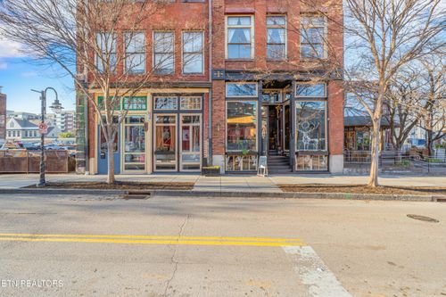 11-105 W Jackson Ave, Knoxville, TN, 37902-1016 | Card Image