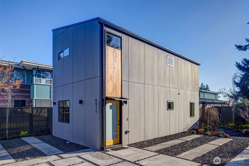 4411 S Holly Street, Seattle, WA, 98118 | Card Image