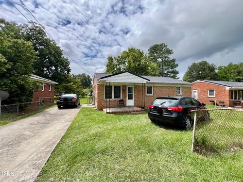 903 Sycamore St, Goldsboro, NC, 27530-6425 | Card Image