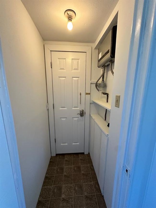 Home includes a tankless water heater as well as a whole-house generator. | Image 23