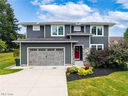 575 Trease Rd, Wadsworth, OH, 44281-1051 | Card Image