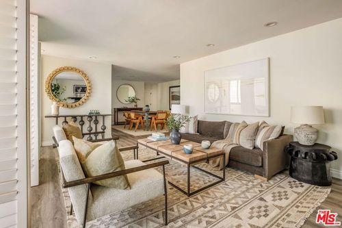 4-30 Driftwood St, Marina del Rey, CA, 90292-5709 | Card Image