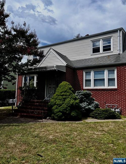 351 Capitol St, Saddle Brook, NJ, 07663-6250 | Card Image
