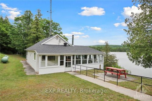 1876 Flower Station Rd, Lanark, ON, K0G1K0 | Card Image