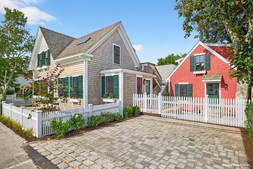 3-10 Bradford St, Provincetown, MA, 02657-1936 | Card Image