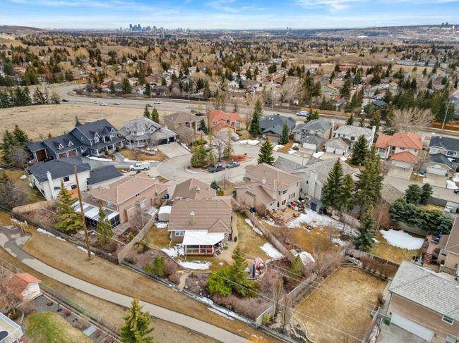 755 Hawkside Mews Nw, Home with 4 bedrooms, 3 bathrooms and 4 parking in Calgary AB | Image 47
