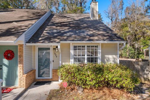 b-1064 Copper Creek Dr, TALLAHASSEE, FL, 32311-4091 | Card Image