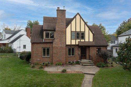 2445 5th Avenue Se, Cedar Rapids, IA, 52403 | Card Image