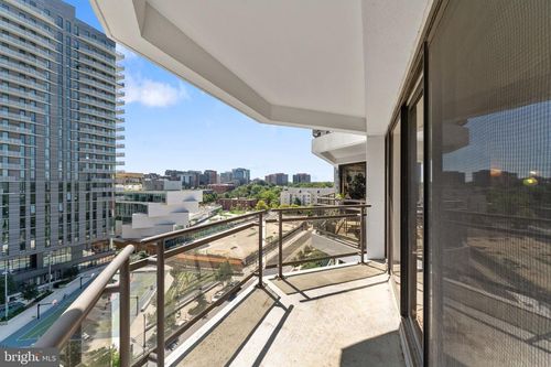 1007-1530 Key Blvd, ARLINGTON, VA, 22209-1540 | Card Image