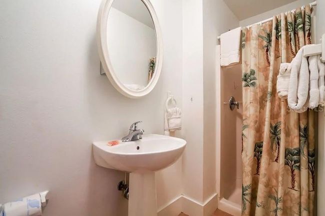 UNIT-84 - 10301 Us Highway 27, Condo with 2 bedrooms, 2 bathrooms and null parking in CLERMONT FL | Image 9