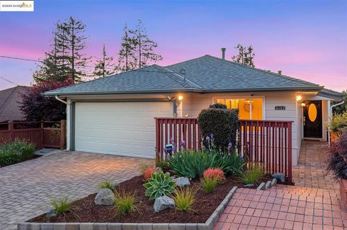 4133 Norton Ave, Oakland, CA, 94602-4015 | Card Image