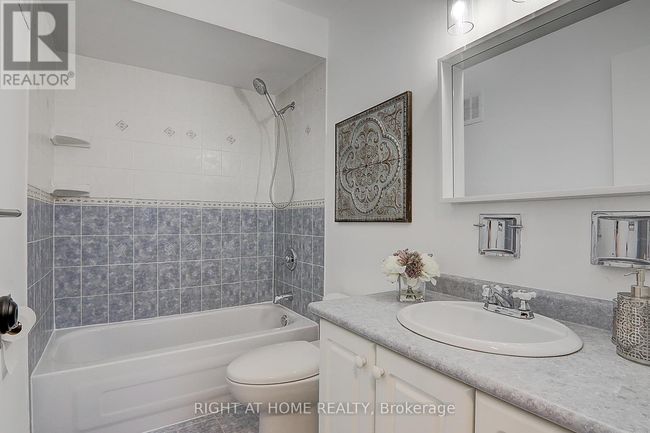 LOWER - 36 Bobmar Road, House other with 2 bedrooms, 1 bathrooms and 1 parking in Toronto (Highland Creek) ON | Image 5