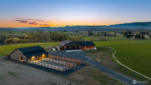 1021 Edge Bluff Loop, Ellensburg, WA, 98926-6738 | Card Image