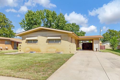 2840 S Hiram Ave, Wichita, KS, 67217-1935 | Card Image