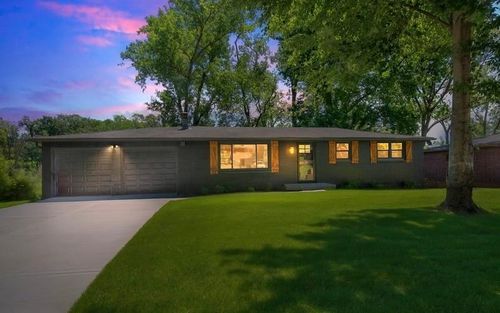 5013 Nw Ridgewood Dr, Kansas City, MO, 64151-3228 | Card Image