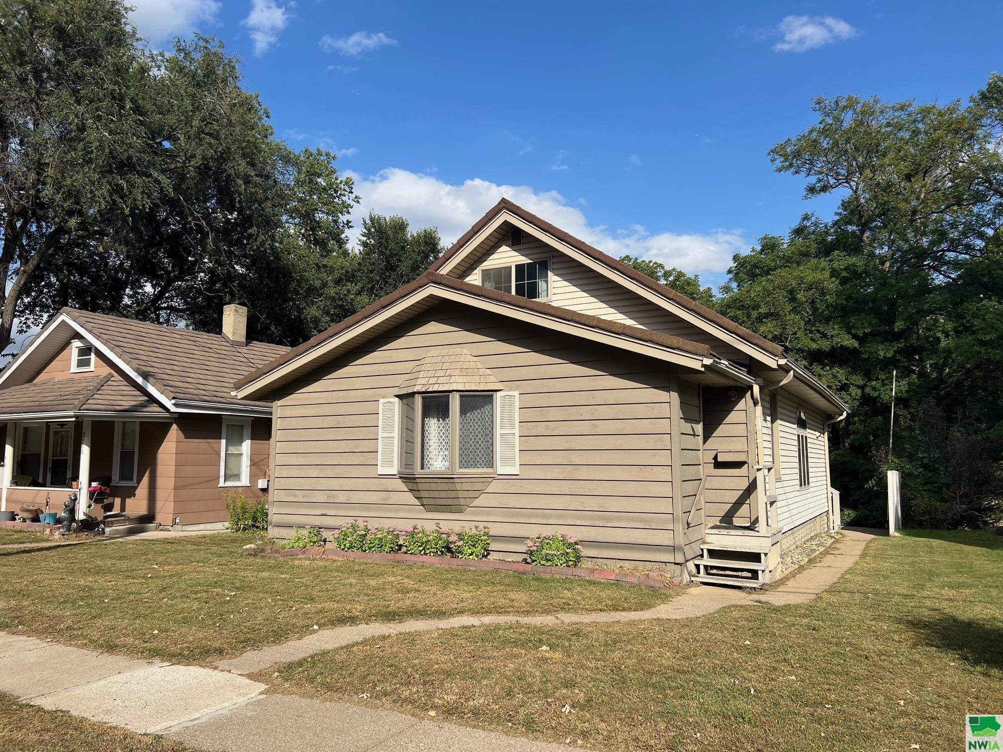 Chambers St, Sioux City, IA 51104